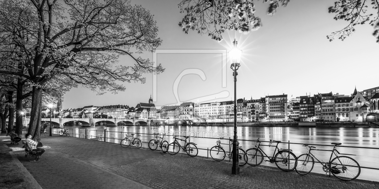 Bild-Nr.: 12828215 Basel in der Schweiz bei Nacht - monochrom erstellt von dieterich