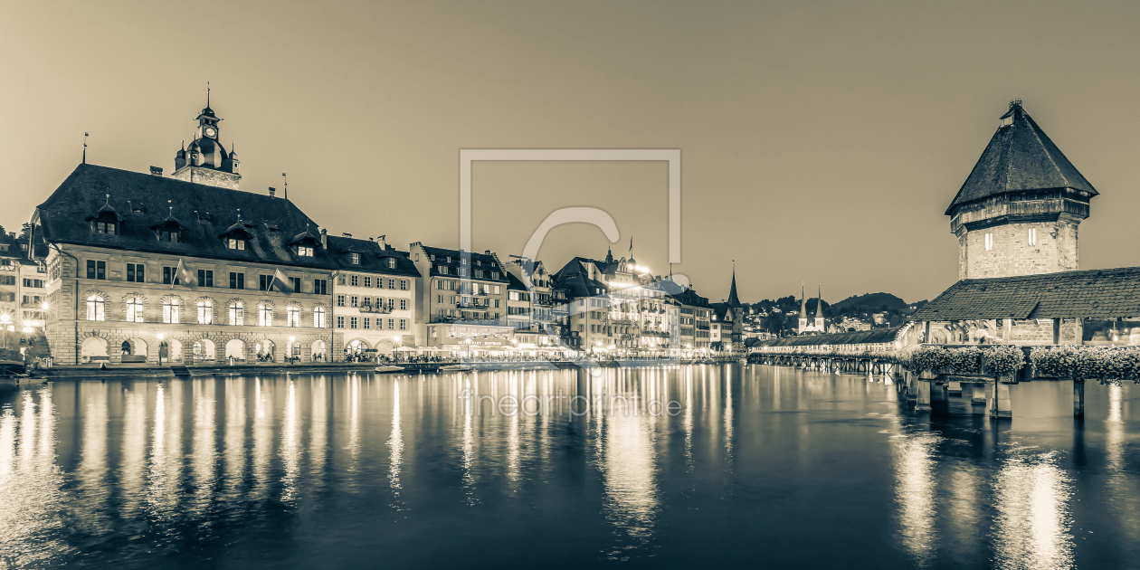 Bild-Nr.: 12829756 Luzern mit der Kapellbrücke bei Nacht - monochrom erstellt von dieterich