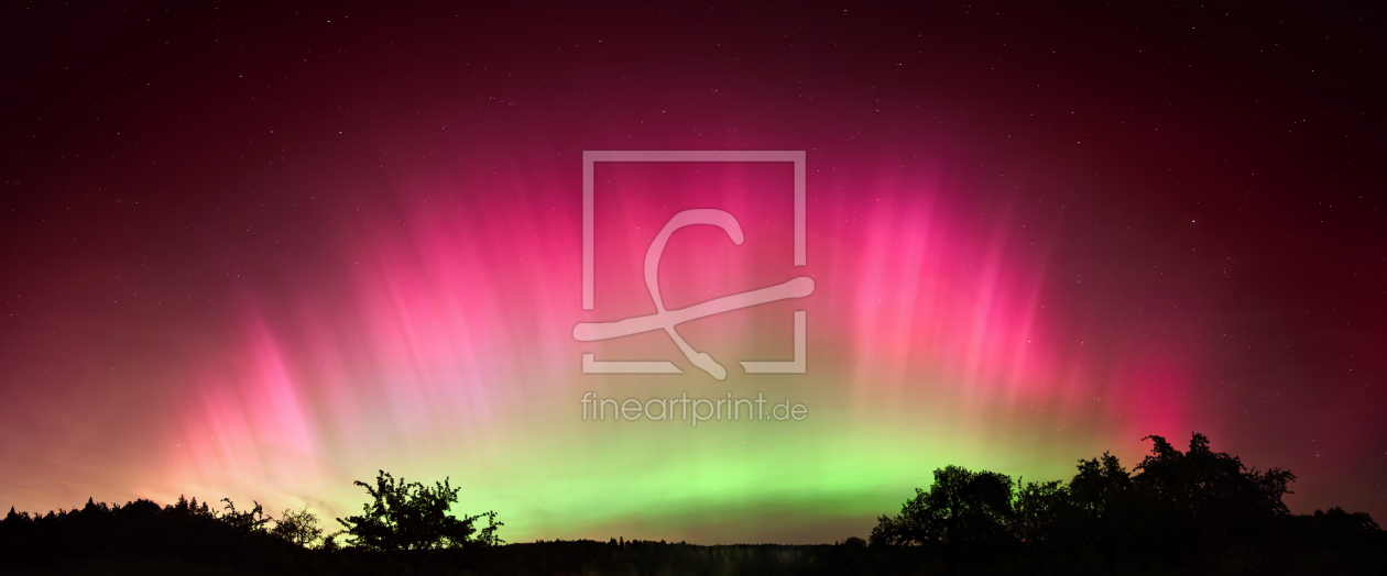 Bild-Nr.: 12834484 Nordlichter in Pink und Grün über Mitteleuropa erstellt von Smileus