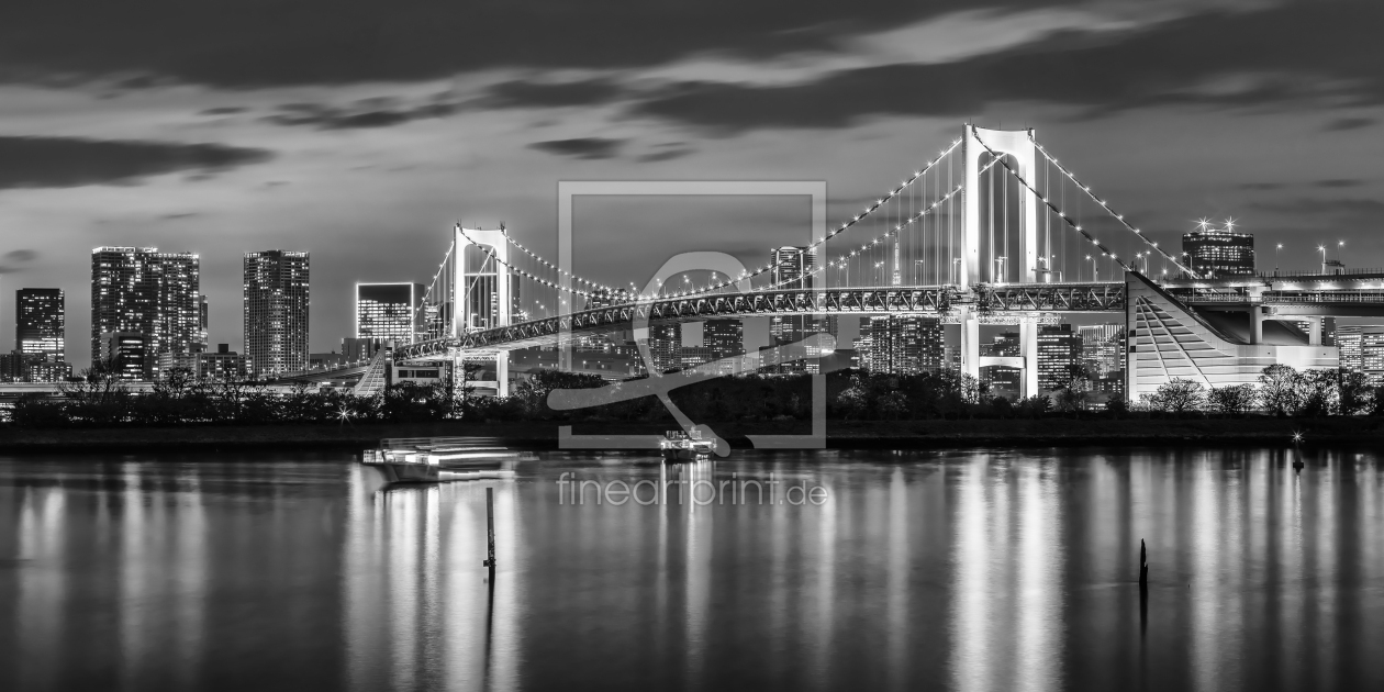Bild-Nr.: 12851218 Rainbow Bridge und Tokio Skyline - sw Panorama erstellt von Melanie Viola