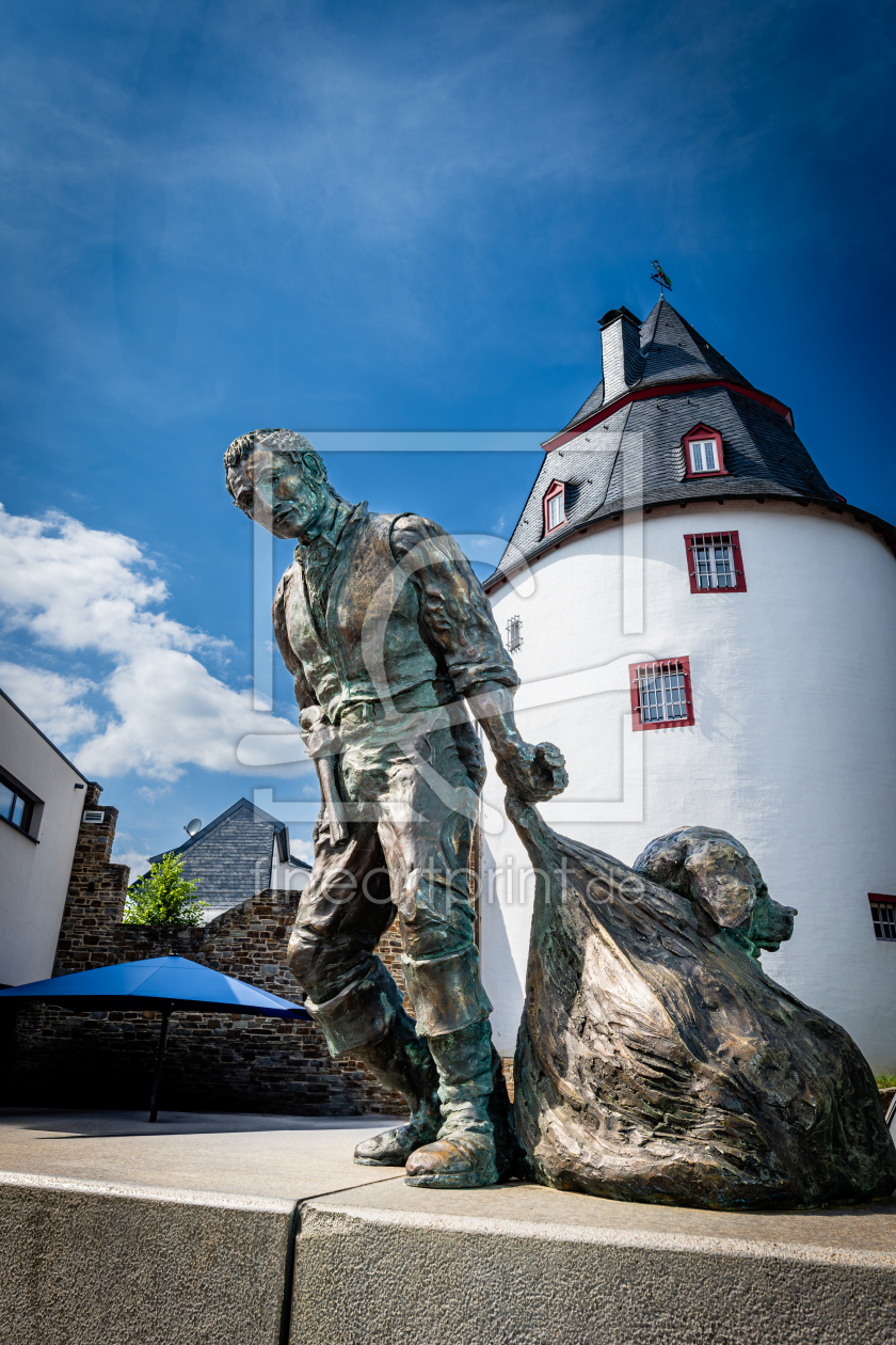 Bild-Nr.: 12855632 Schinderhannes-Statue Simmern 60 erstellt von Erhard Hess