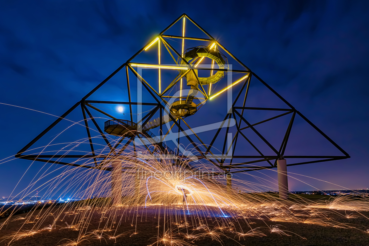 Bild-Nr.: 12856831 Tetraeder - Bottrop -  mit Lightpainting erstellt von uh-Photography