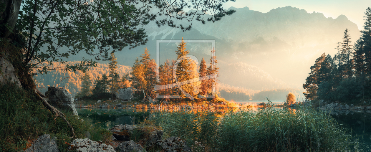 Bild-Nr.: 12865026 Panoramalandschaft an einem Bergsee im Morgenlicht erstellt von Smileus