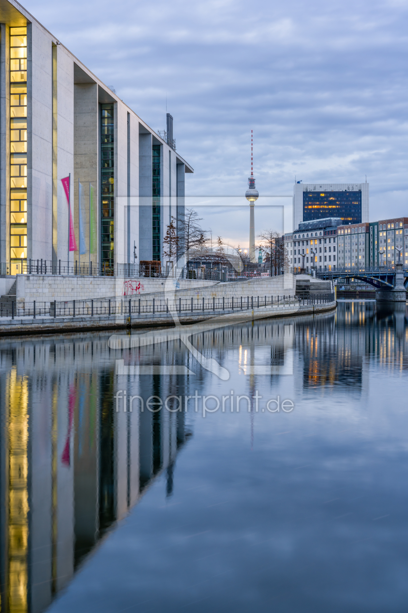 Bild-Nr.: 12867851 Fernsehturm Berlin und Spree erstellt von eyetronic