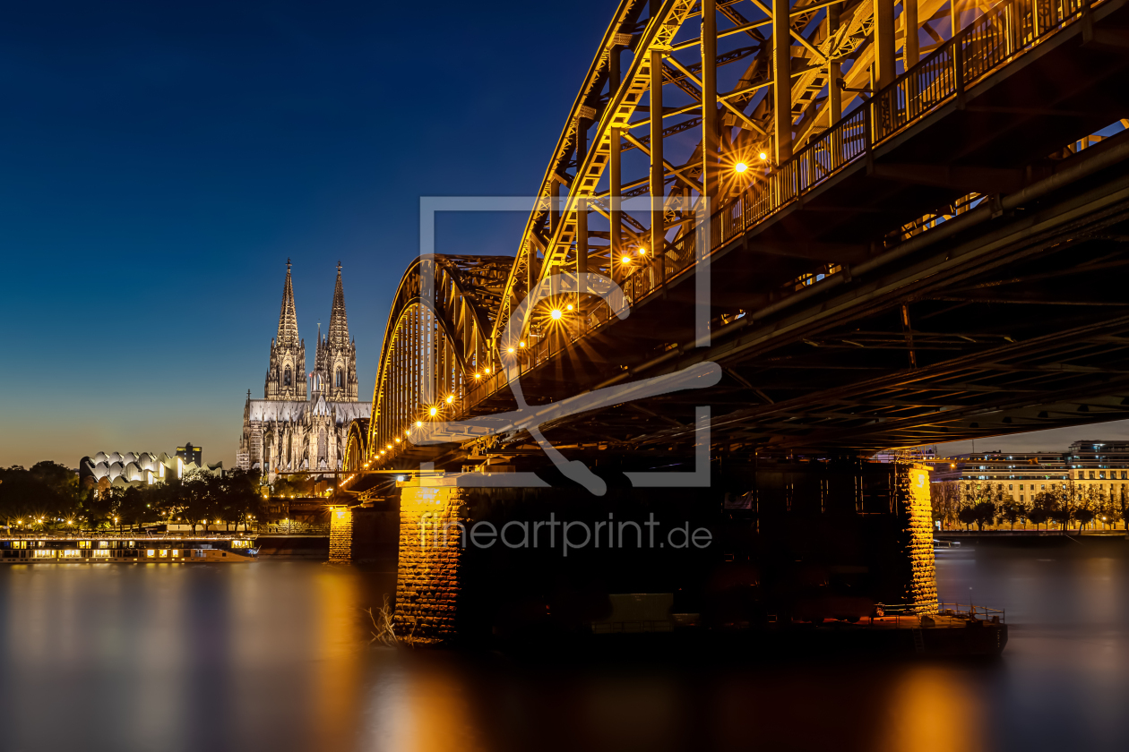 Bild-Nr.: 12873073 Köln bei Nacht - Blaue Stunde - Skyline erstellt von uh-Photography