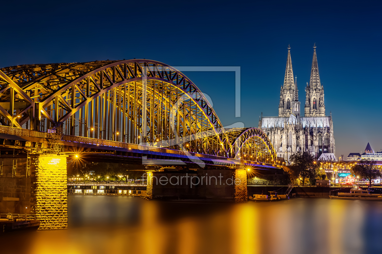 Bild-Nr.: 12873074 Köln bei Nacht - Blaue Stunde - Skyline erstellt von uh-Photography