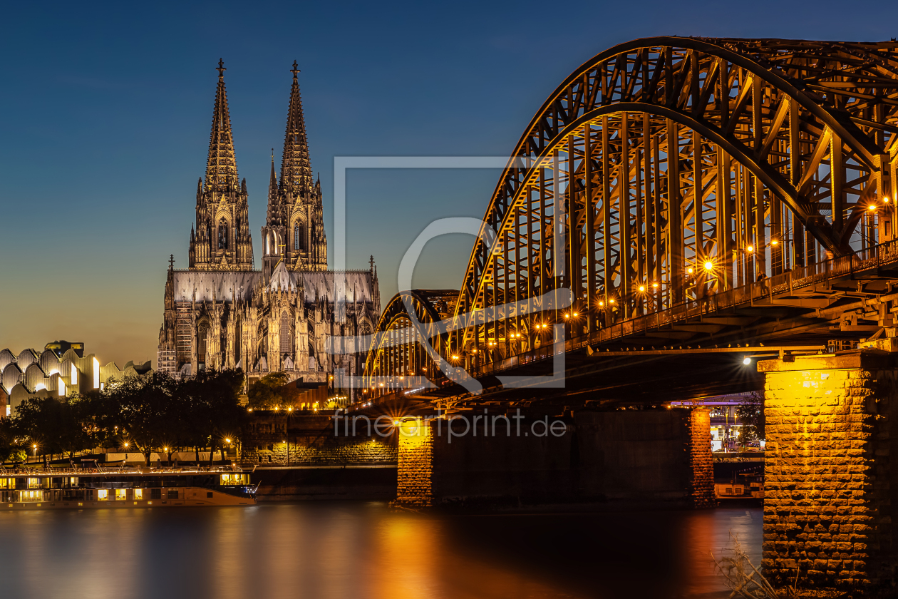 Bild-Nr.: 12873456 Köln bei Nacht - Blaue Stunde - Skyline erstellt von uh-Photography