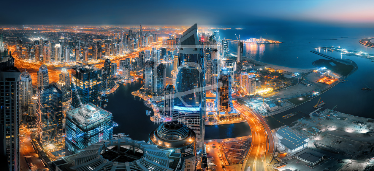 Bild-Nr.: 12876610 Blick von oben auf die Skyline der Dubai Marina erstellt von Smileus