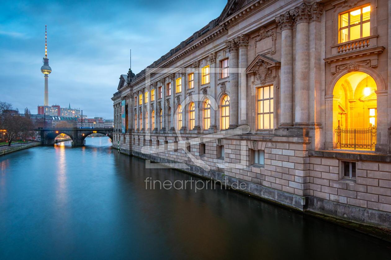 Bild-Nr.: 12878047 Fernsehturm und Bode-Museum in Berlin erstellt von Martin Martin Wasilewski