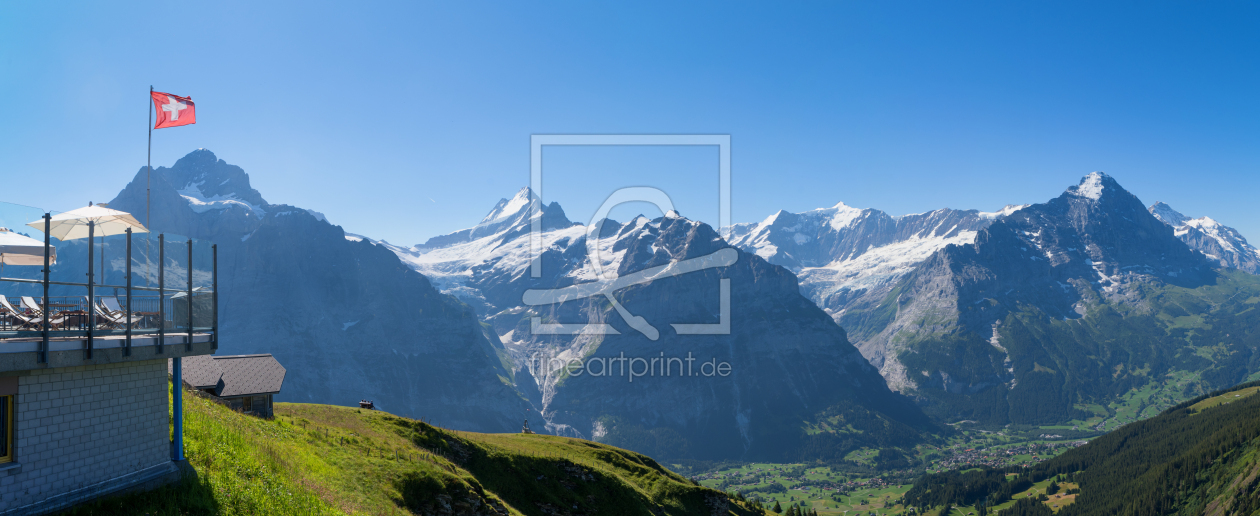Bild-Nr.: 12883481 Berner Oberland Alpenblick mit Schweizer Fahne erstellt von SusaZoom