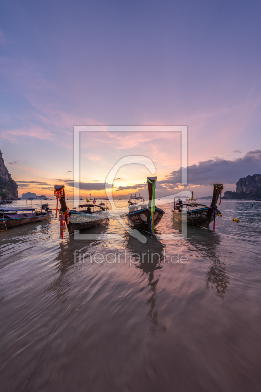 Bild-Nr.: 12892307 Longtail Boote bei Sonnenuntergang erstellt von eyetronic