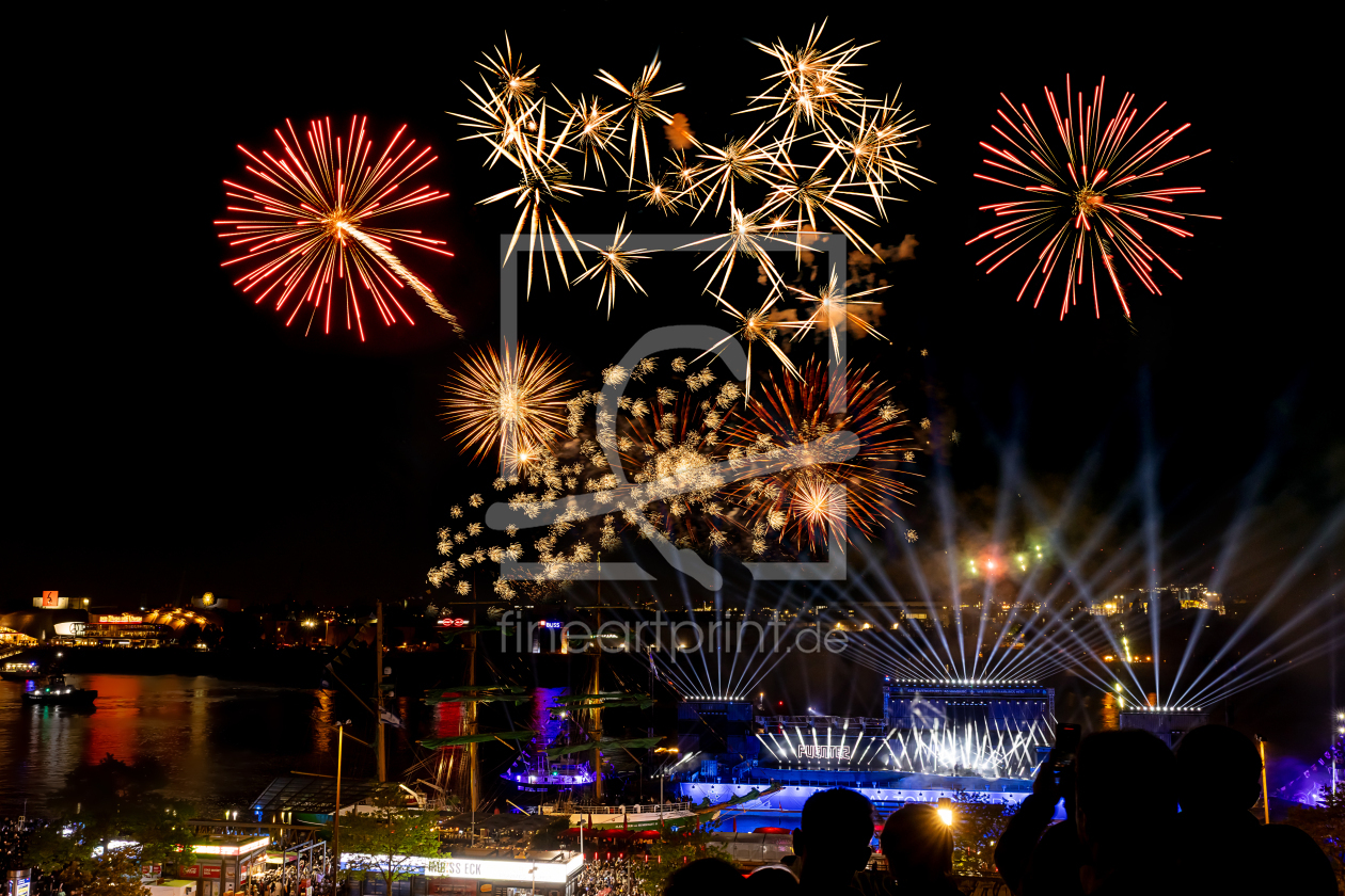 Bild-Nr.: 12895673 Hamburg Hafenfest - Hafengeburtstag mit Feuerwerk erstellt von uh-Photography