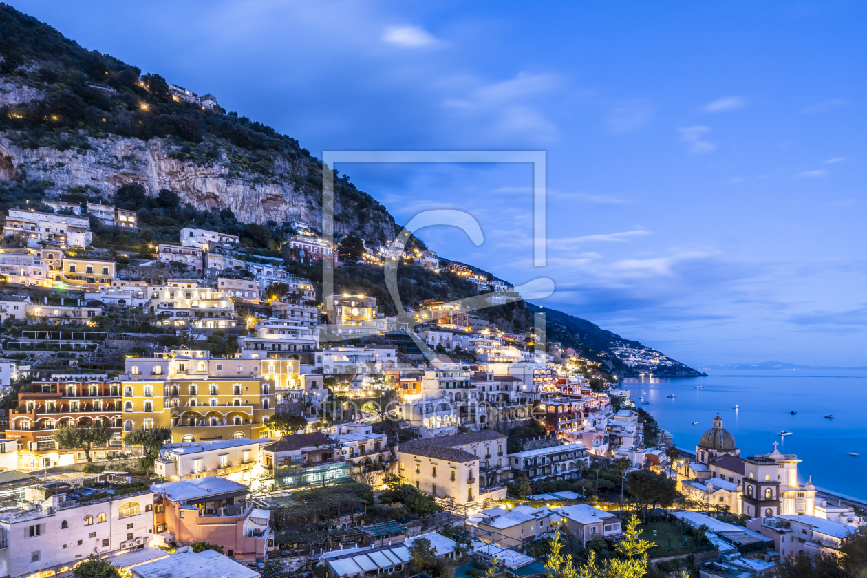 Bild-Nr.: 12900882 POSITANO Abenddämmerung über den Hügeln erstellt von Melanie Viola