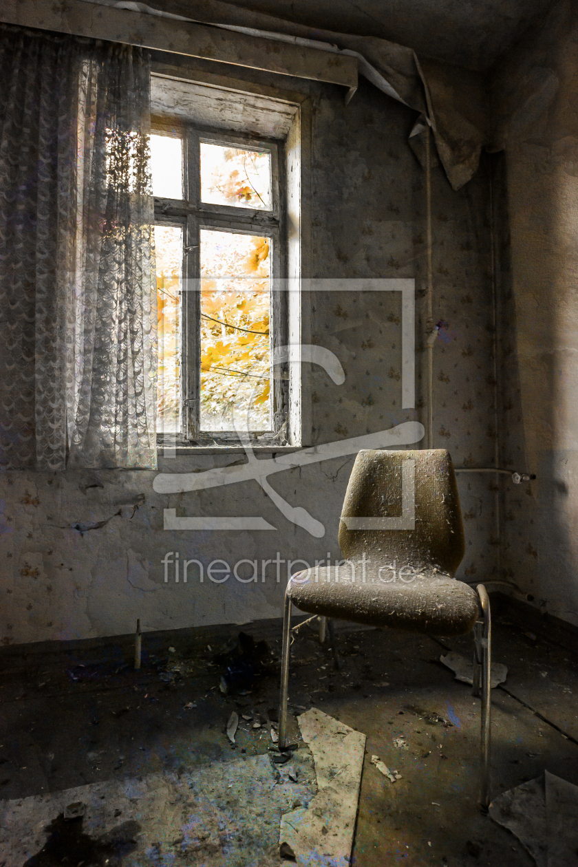 Bild-Nr.: 12905089 Stuhl am Fenster erstellt von yammay