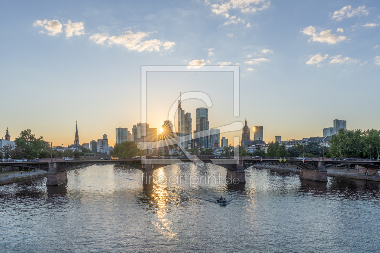 Bild-Nr.: 12907213 Ignatz-Bubis-Brücke und Frankfurter Skyline erstellt von eyetronic