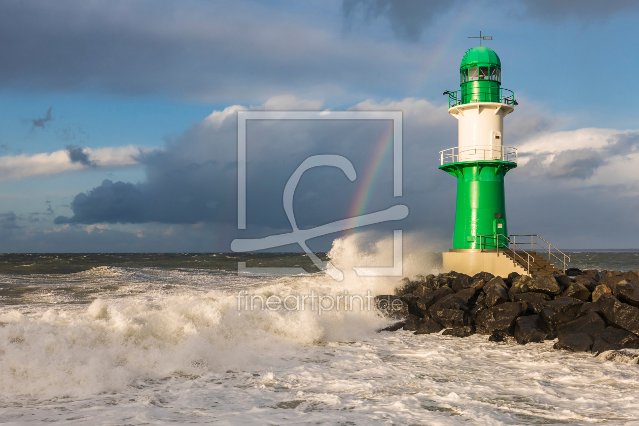Bild-Nr.: 12913729 Leuchtturm in Warnemünde bei Sturm erstellt von dieterich