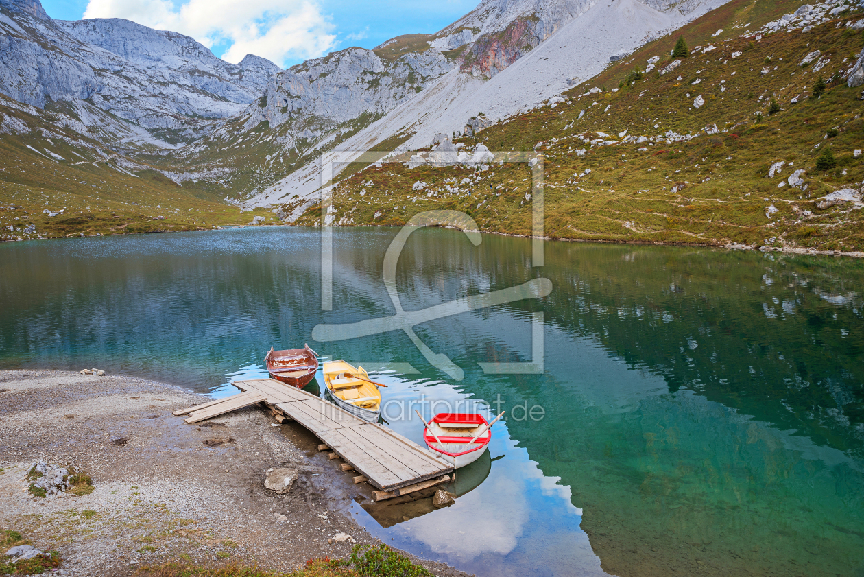 Bild-Nr.: 12914377 Boote im Bergsee erstellt von SusaZoom