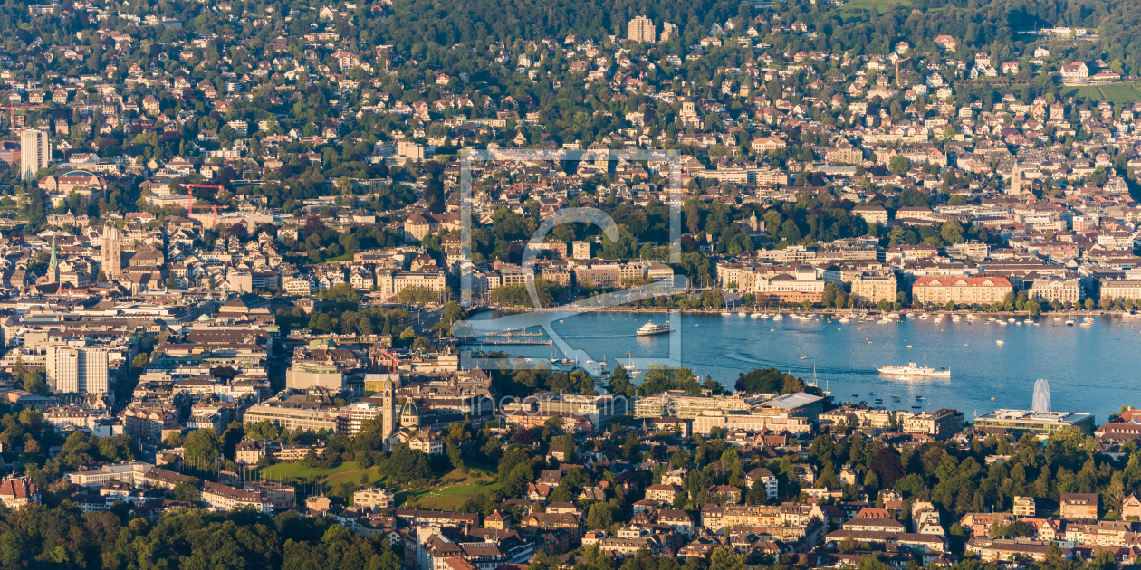 Bild-Nr.: 12921313 Blick auf Zürich und den Zürichsee in der Schweiz erstellt von dieterich