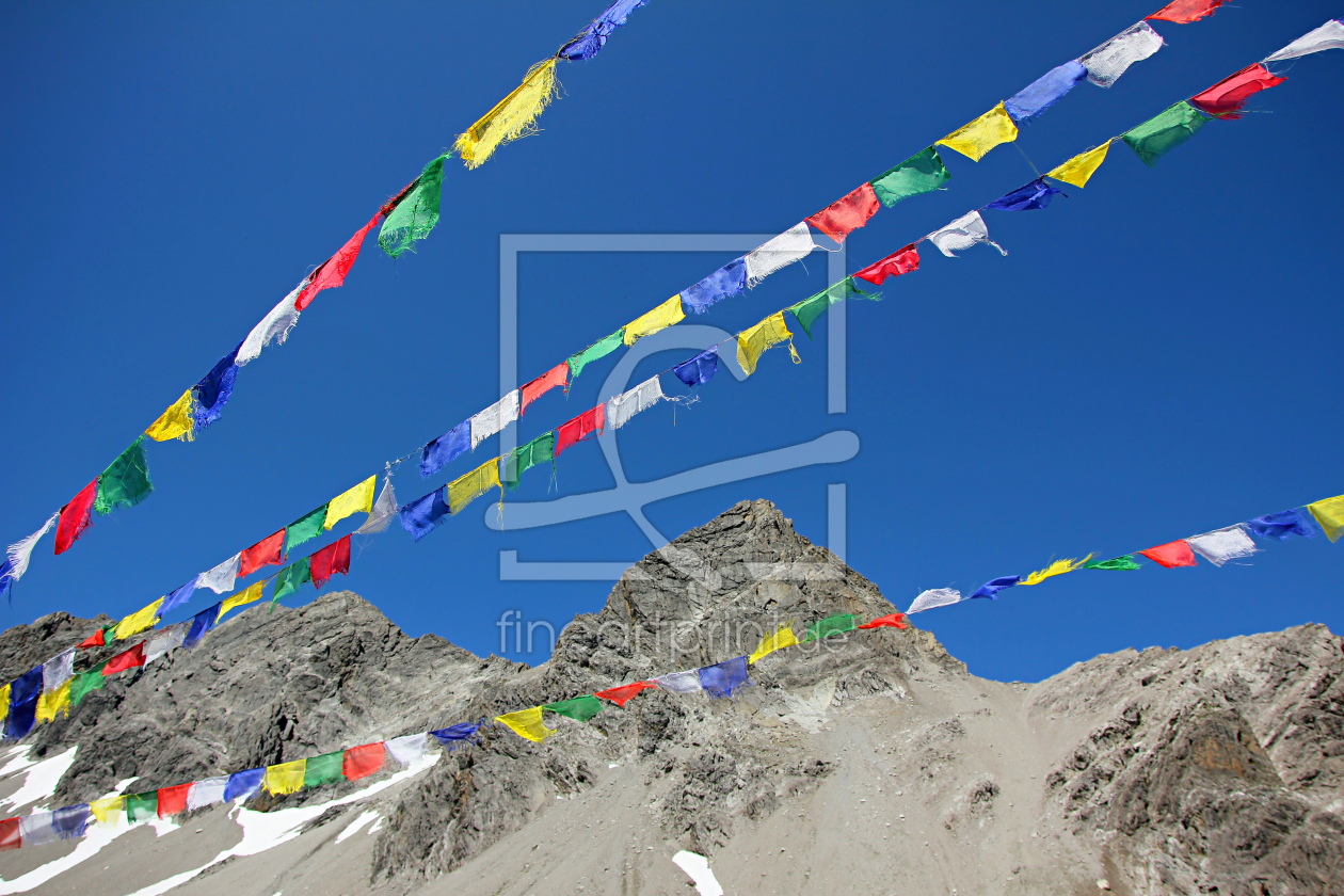 Bild-Nr.: 12922881 Gebetsfahnen im Gebirge erstellt von SusaZoom