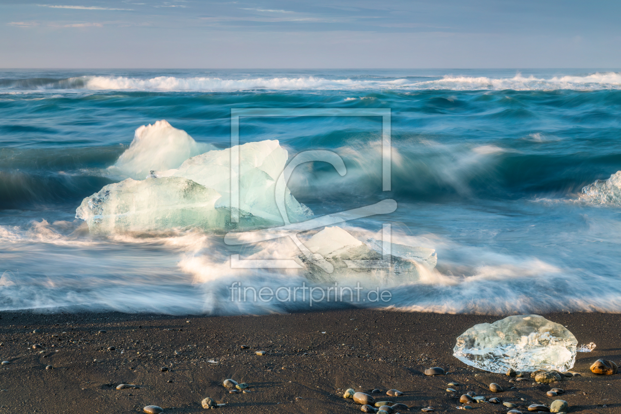 Bild-Nr.: 12927833 Gletscheis im Spiel der Wellen - Island erstellt von Daniela Beyer