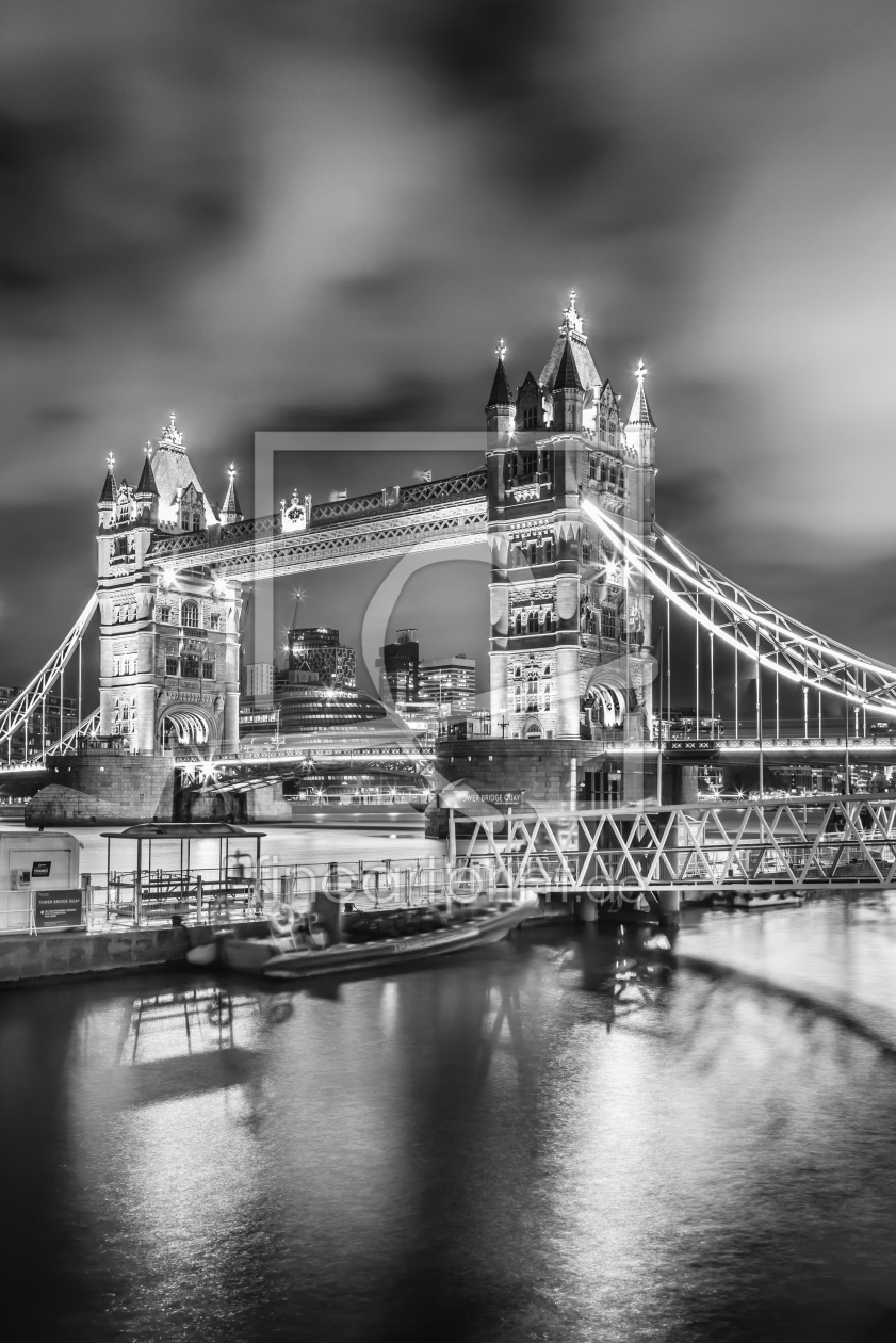 Bild-Nr.: 12934101 LONDON Monochrome Tower Bridge im Abendlicht erstellt von Melanie Viola