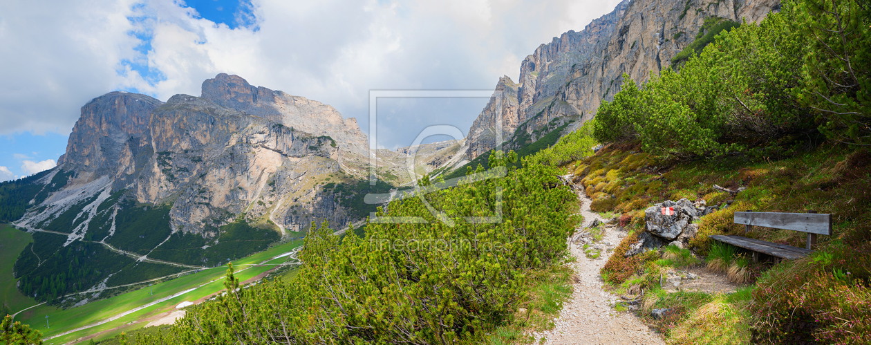 Bild-Nr.: 12935836 Wanderweg Col Pradat zum Ciampaijoch Dolomiten erstellt von SusaZoom