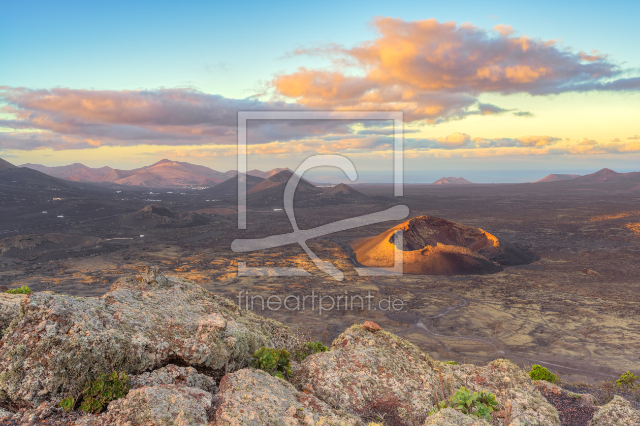 Bild-Nr.: 12936430 Vulkan El Cuervo auf Lanzarote im Sonnenlicht erstellt von Michael Valjak