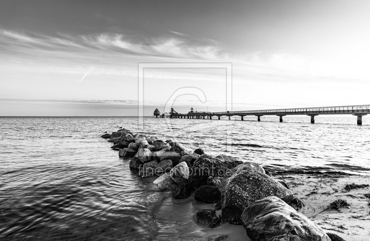 Bild-Nr.: 12939302 Ostseebad in Schwarz Weiß erstellt von Ursula Reins