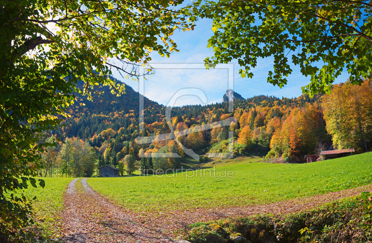 Bild-Nr.: 12939361 Herbstlicher Wanderweg zum Leonhardstein erstellt von SusaZoom