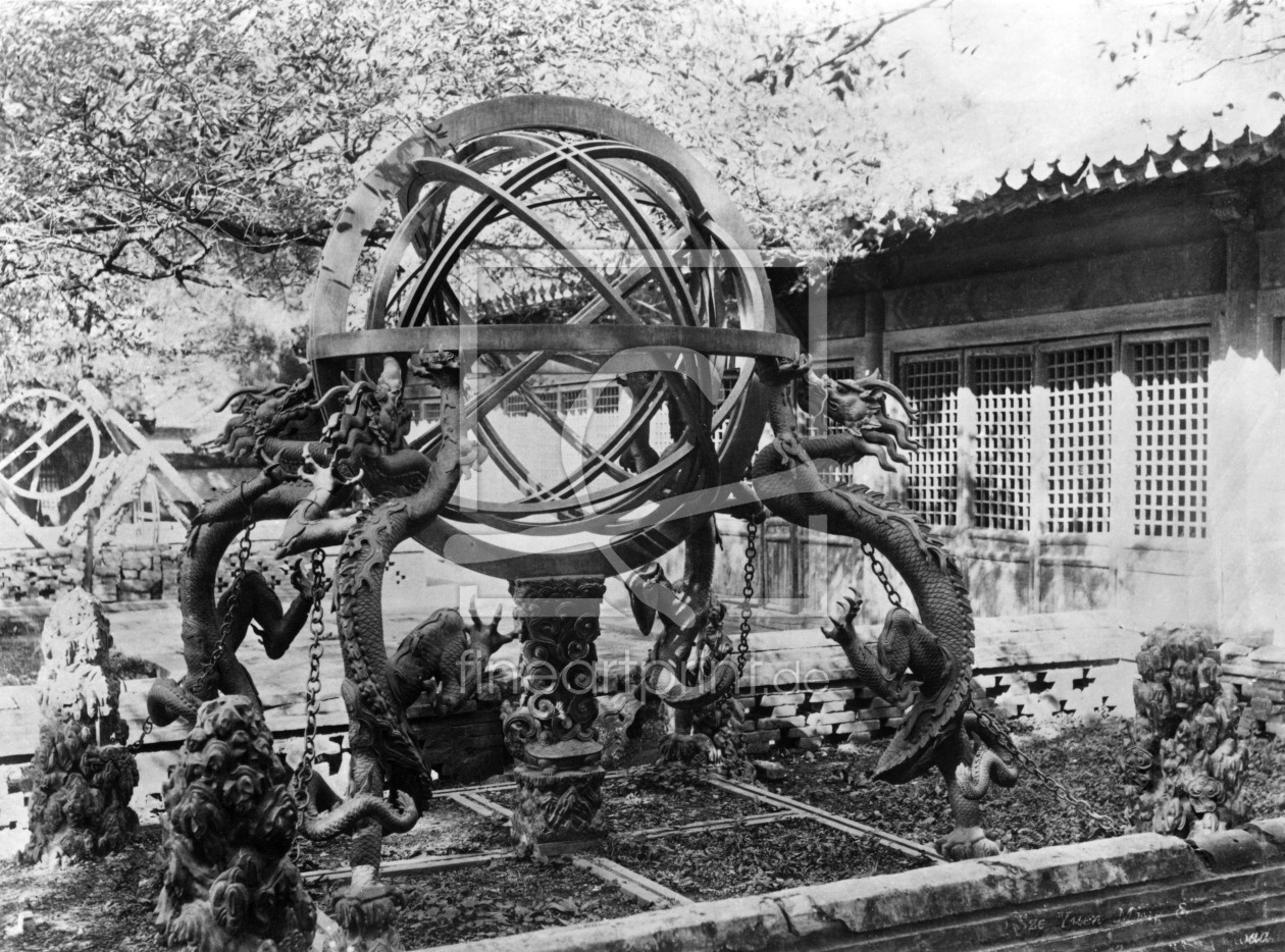 Bild-Nr.: 31002047 Astronomical instruments at the Imperial Observatory, Peking, China, c.1900 erstellt von Unbekannte Fotografen