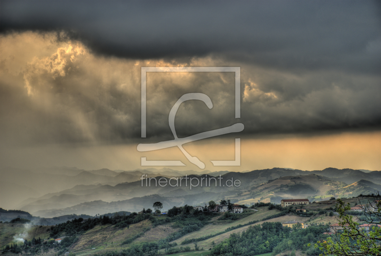 Bild-Nr.: 9370062 Thunderstorm passes Perticara ( Marche erstellt von fotomess