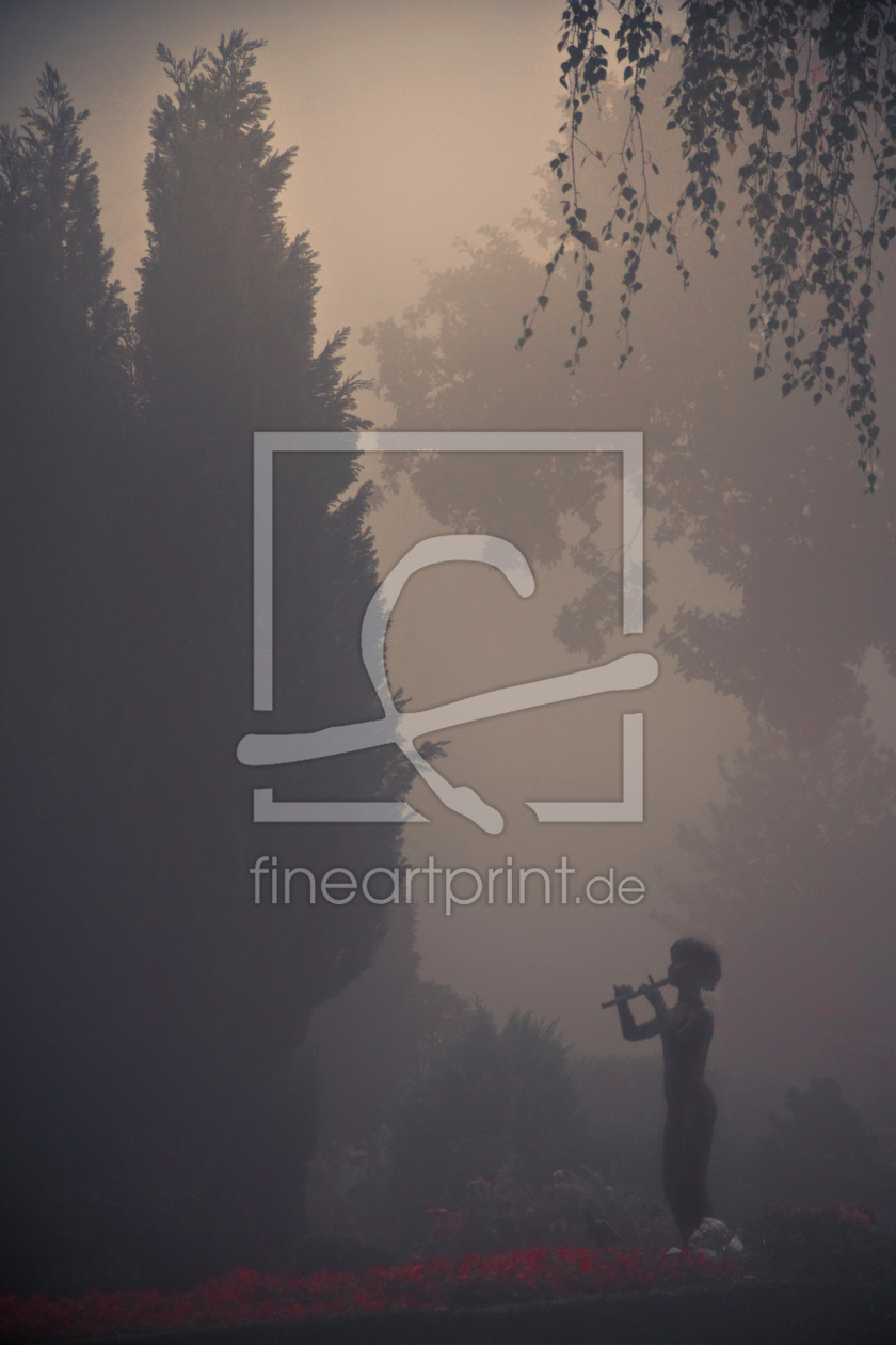 Bild-Nr.: 9818762 Friedhof Statue im Nebel Bild-Nr.: 9818762 Friedhof Statue im Nebel erstellt von HerrOlsen