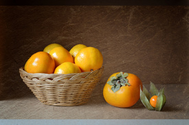 Stillleben mit orangefarbenen Früchten/10681450