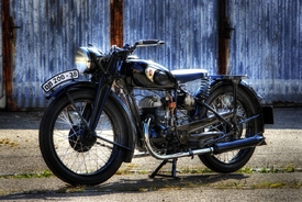 OLD BIKE/10686786