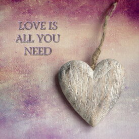 Love ist all you need/10794513