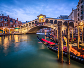 Rialtobrücke in Venedig bei Nacht/11166142