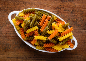 Farbige Fusilli Pasta/11917373