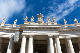 colonnades at the St Peters Square Rome Italy/12004297