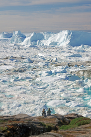 Menschen am Eisfjord in Ilulissat/12390832