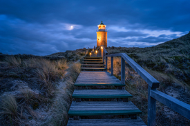 Leuchtturm Quermarkenfeuer Rotes Kliff bei Nacht/12809905