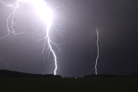 Gewitter über Brunnthal/10690999