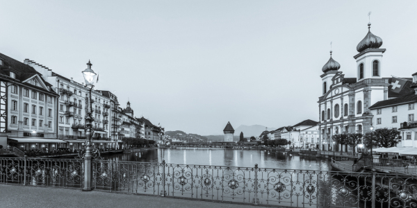 Bild-Nr: 12831504 Altstadt von Luzern in der Schweiz - monochrom Erstellt von: dieterich