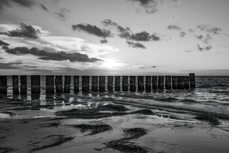 Bild-Nr: 12858036  Wellenbrecher  an der Ostseeküste Erstellt von: Claudia Evans