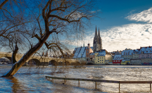 Bild-Nr: 12867590  Hochwasser in Regensburg Erstellt von: Gregor Handy