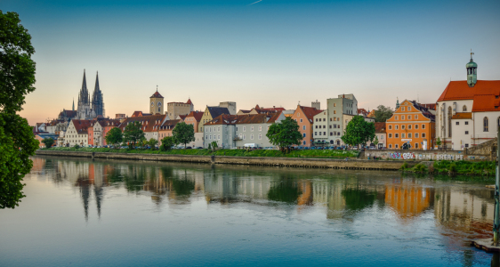 Bild-Nr: 12887446 Regensburg an der Donau Erstellt von: Gregor Handy