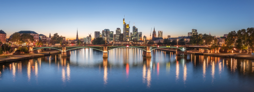 Bild-Nr: 12898416 Frankfurt Skyline Panorama am Abend Erstellt von: eyetronic