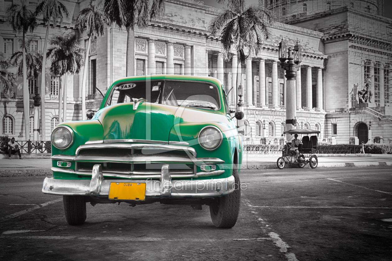 Кубинский черный. Куба автомобили. Старая машина на зелёном фоне. Картины авто вдоль Капитолия Куба. Машина Капитолий Куба эскиз.