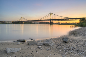 Krefeld-Uerdinger Brücke am Abend - 12806156 /leinwand/bigthumb/12806156.jpg