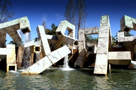Auch ein Brunnen - 9282109 /leinwand/bigthumb/9282109.jpg