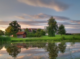 Dorfteich im Abendlicht - 9411576 /leinwand/bigthumb/9411576.jpg